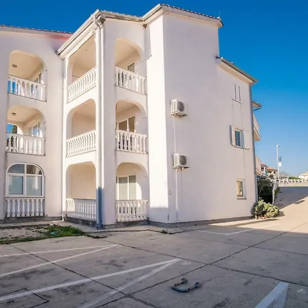 Filip Apartment Krk Town